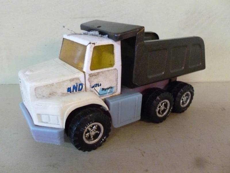Nylint Truck