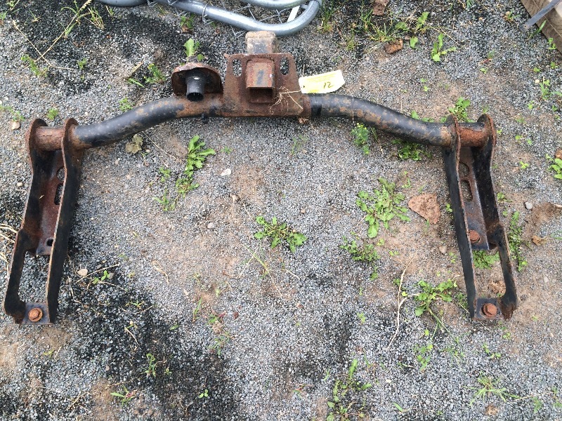lot 12 image: Receiver Hitch - off 2007 GMC