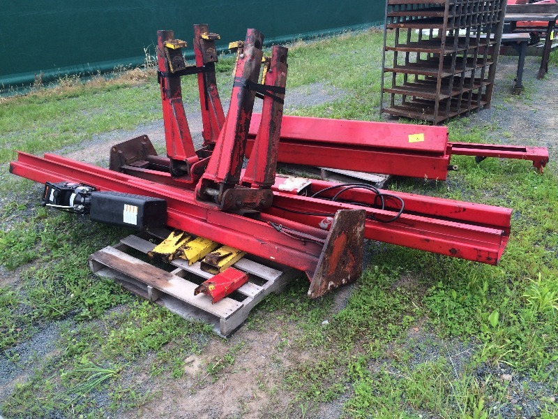 lot 21 image: 9000 lb Hydraulic Rotary Hoist  & hardware - Works Fine   dis-assembled for easy loading.