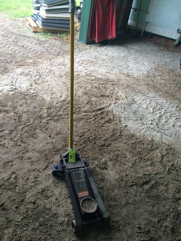 lot 46 image: Craftsman 4 ton floor jack - works