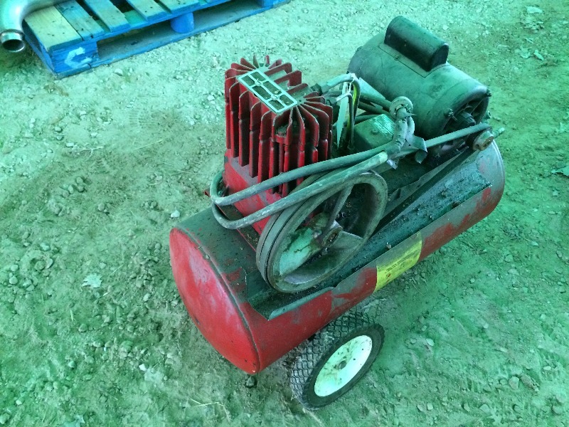 lot 71 image: Sears Air Compressor  - Works