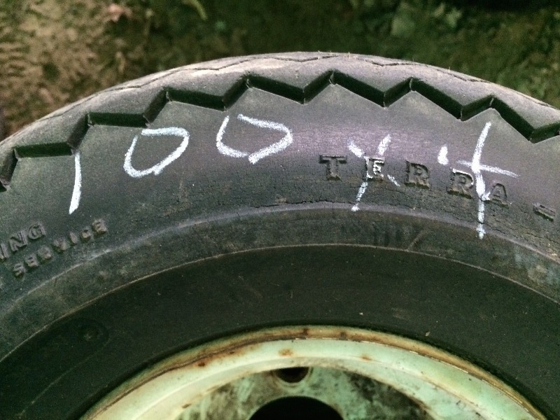 lot 100 image: Golf Cart Tires  18 x 8.50 - 8   lot of 4