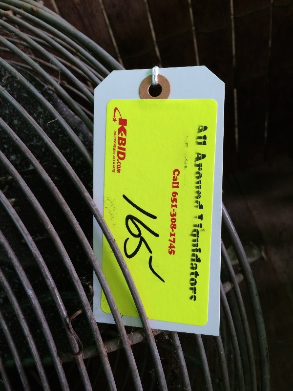 lot 165 image: 26 Circulating Fan 115v - works
