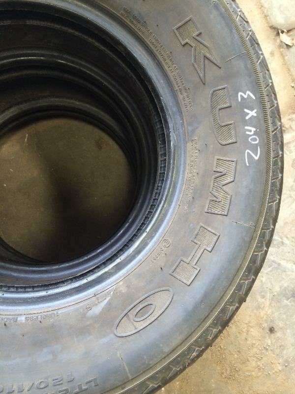 lot 204 image: Venture Kumho Tires  LT245 75 R16  Lot of 3