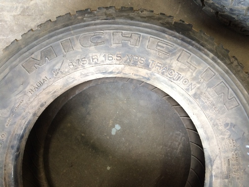 lot 206 image: Michelin Tire 8.75 R 16.6  (1)