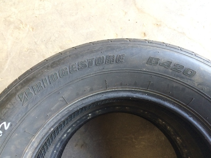 lot 209 image: Bridgestone Tires  215-65R 16  lot of 2
