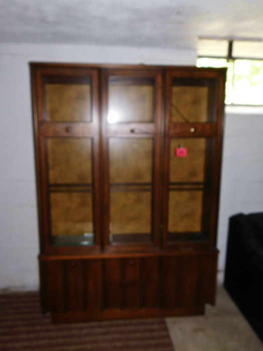 Large 1 piece Mid Century Modern China Hutch