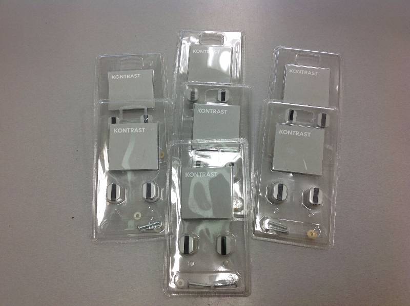 lot 12 image: Kontrast drawer knobs