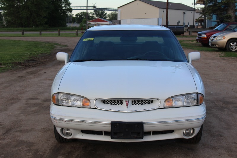 1996 Pontiac Bonneville - LOW MILES