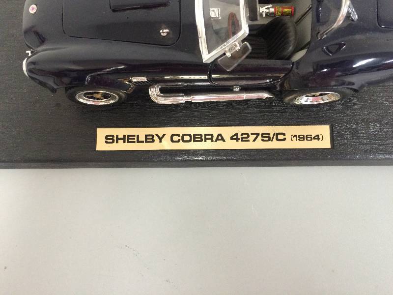 lot 3 image: Road Legends 1964 Shelby Cobra