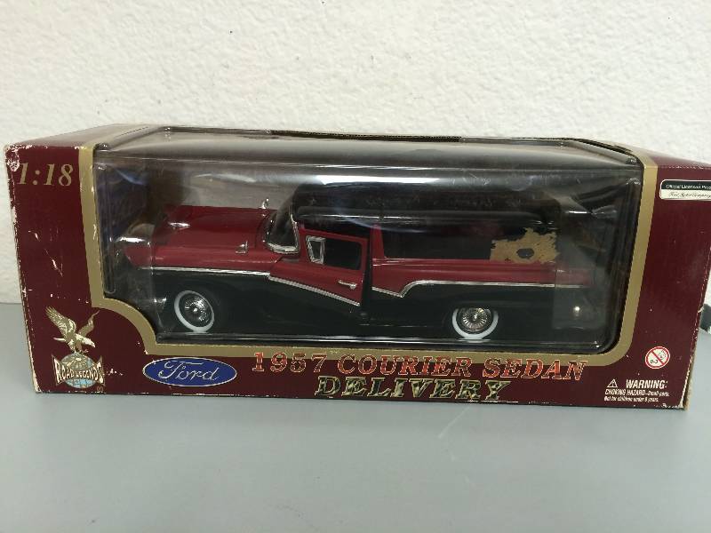 lot 14 image: Road Legends 1957 Ford Courier Sedan
