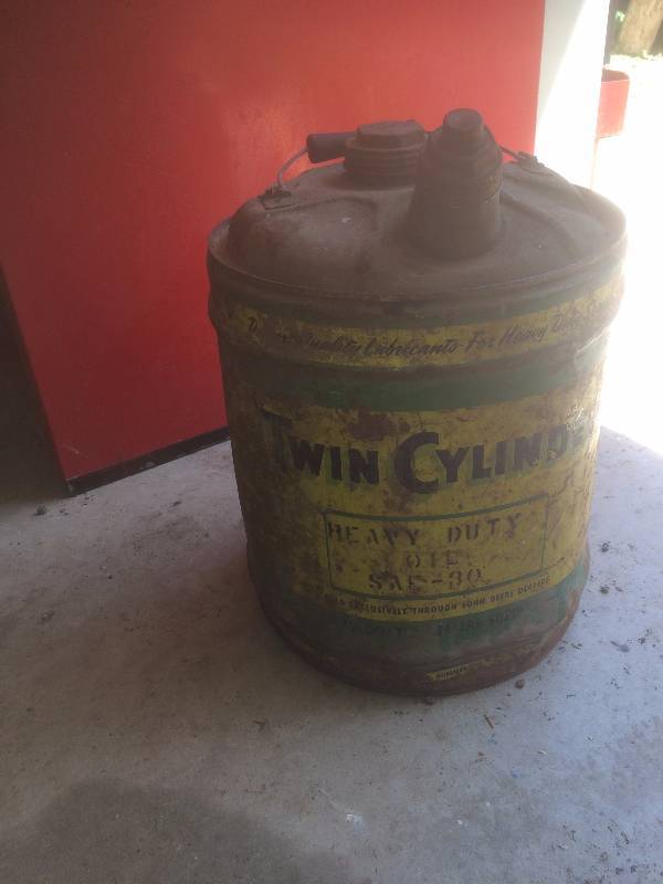Twin Cylinder Oil Can