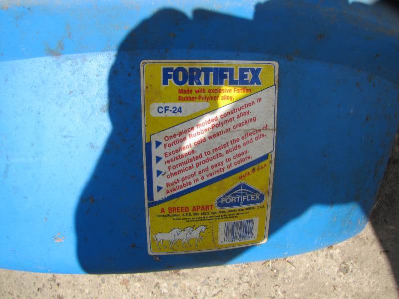 lot 6 image: Horse Feeders (Lot)