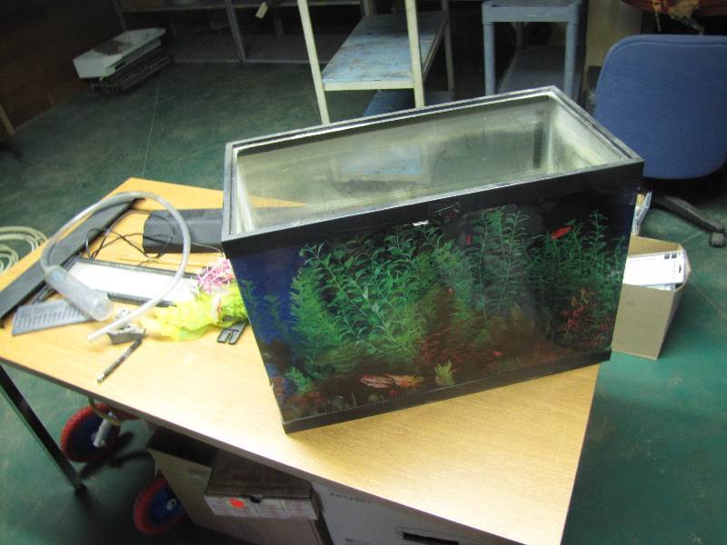 lot 23 image: Aquarium with Bio Balls