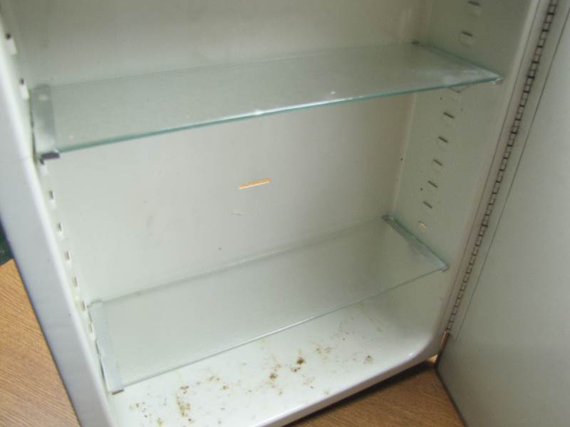 lot 77 image: Mirrored Medicine Cabinet