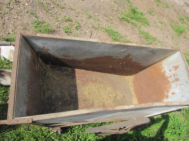 lot 109 image: Silage  hay cart