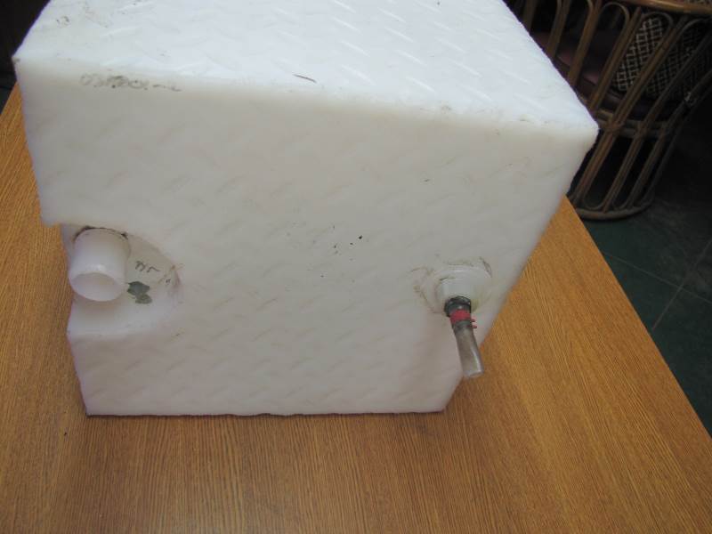 lot 115 image: RV Water Tank