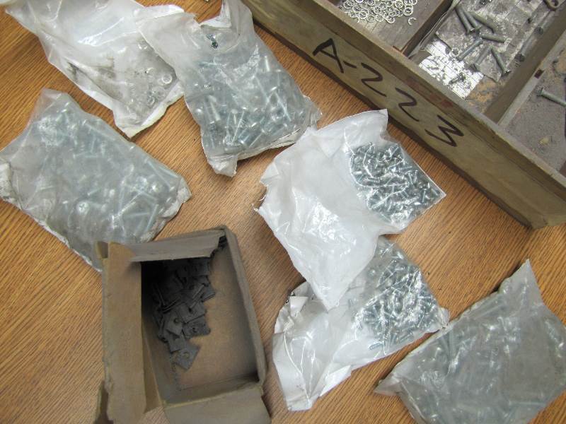 lot 124 image: Various Nuts & Screws #4