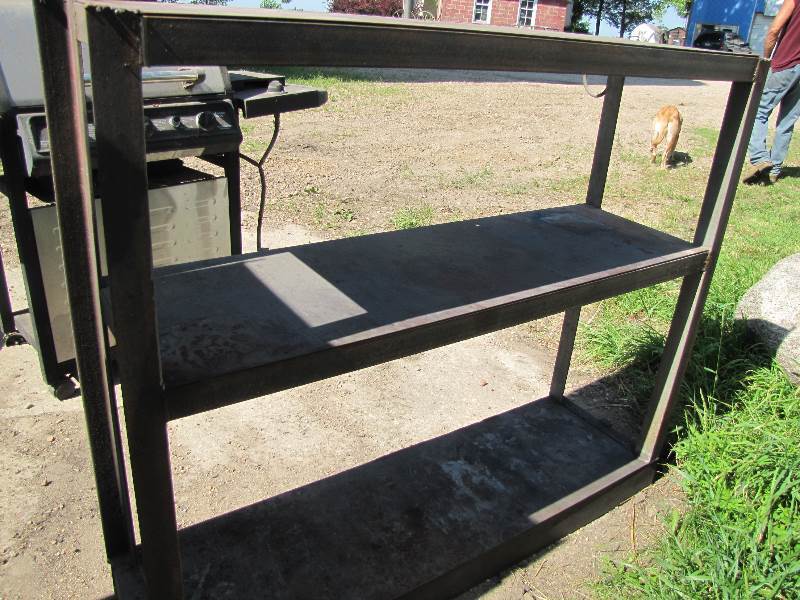 lot 127 image: 3 shelf metal storage