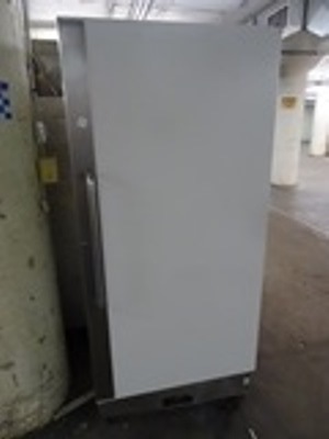 lot 2 image: Freezer