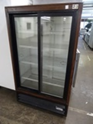 lot 3 image: Refrigerator