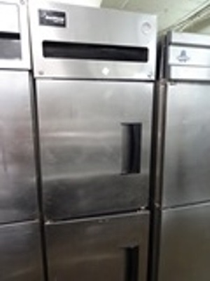 lot 5 image: Freezer