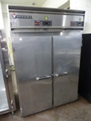 lot 9 image: Fridge & Freezer