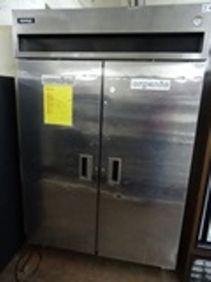 lot 11 image: Freezer