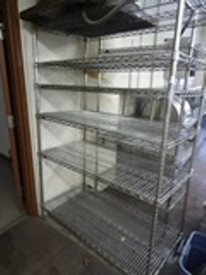 lot 24 image: Metro Shelving