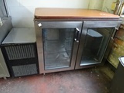 lot 31 image: Refrigerator