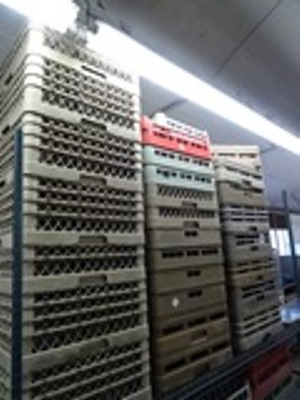 lot 41 image: Dish Racks