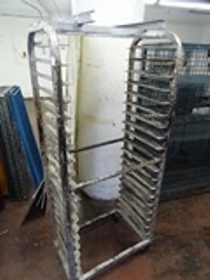 lot 42 image: Bread Rack
