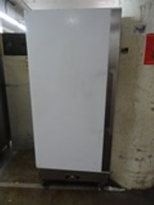 lot 1 image: Refrigerator
