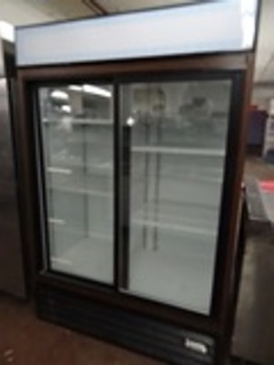 lot 12 image: Refrigerator