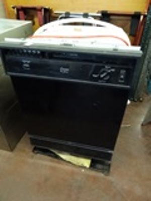 lot 68 image: Dish Washer