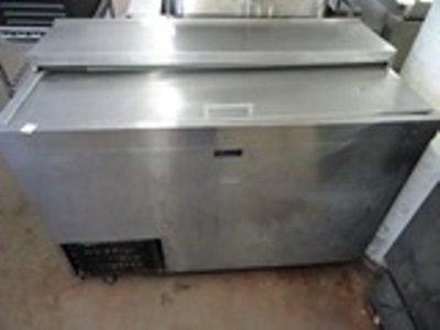 lot 71 image: Beer Cooler
