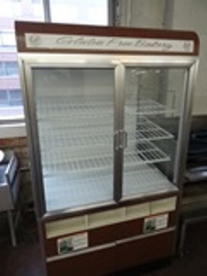 lot 73 image: Bakery Display