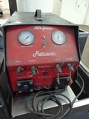 lot 77 image: Retriever