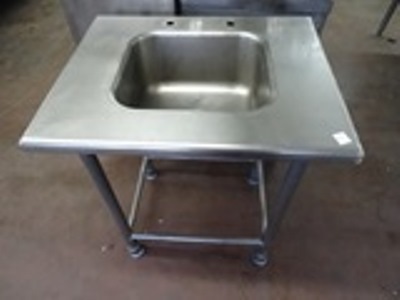 lot 81 image: Sink