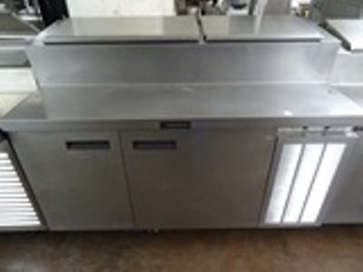 lot 107 image: Refrigerated Prep Station