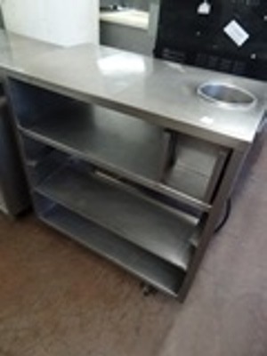 lot 130 image: Waitress Station