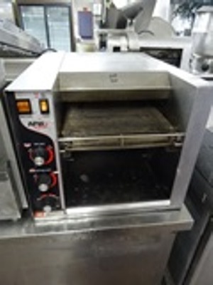lot 134 image: Conveyor Toaster