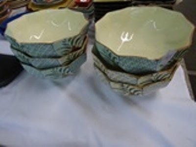lot 161 image: Bowls