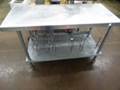 lot 171 image: 2 Tier Table