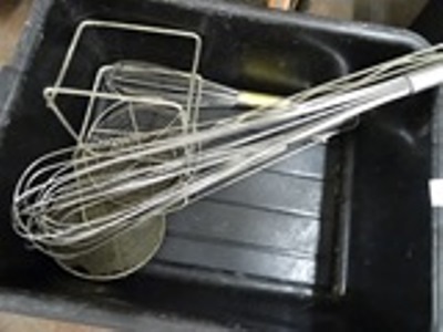 lot 234 image: Wisks