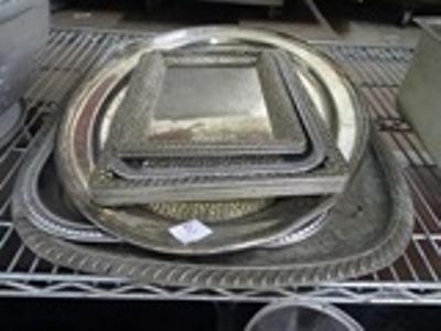 lot 237 image: Metal Trays