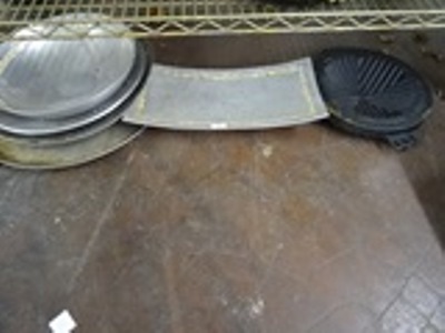 lot 259 image: Bowls & Trays