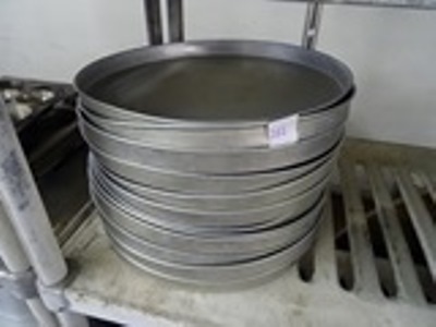 lot 262 image: Pizza Cookie Pans