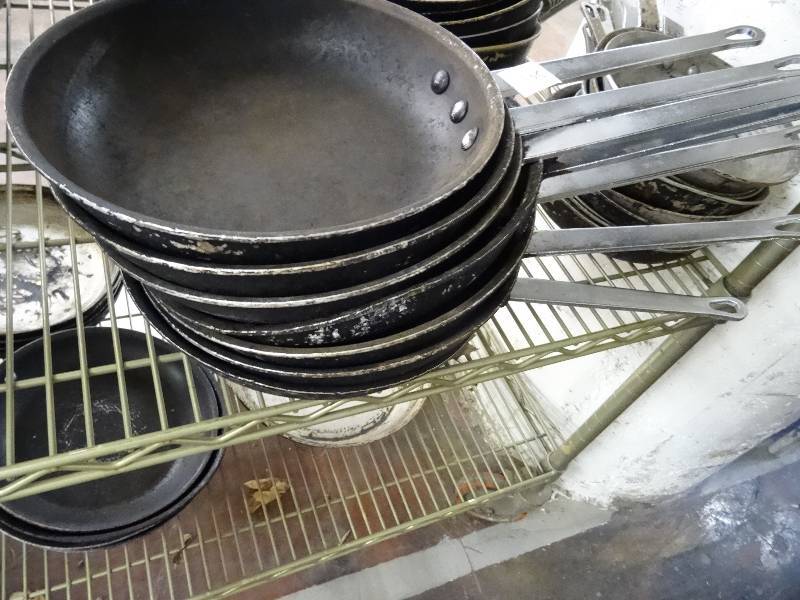 lot 303 image: Sautee Pans