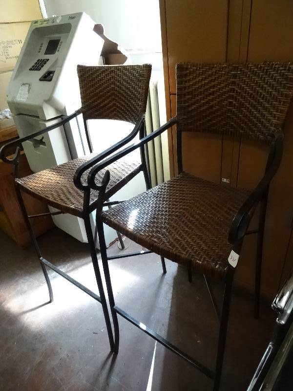 lot 331 image: Bar Stools